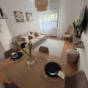 apartamento-acolhedor-em.hotels-lisbon-portugal.com/